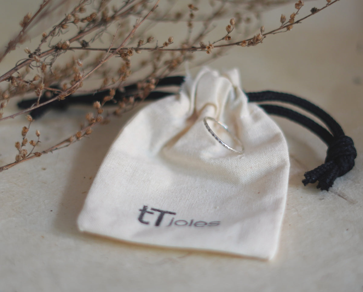 Anell GRA de plata amb packaging TTJOIES