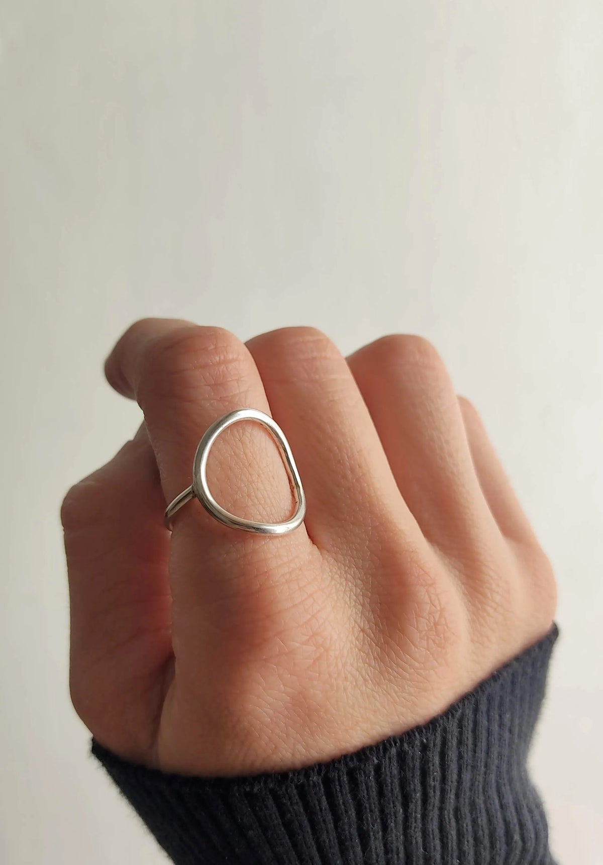 Anell cercle gran de plata – fotografia 4