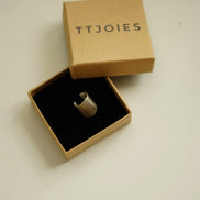 Ear cuff de plata mate en caixa TTJOIES